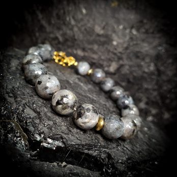 Bransoletka Larvikit